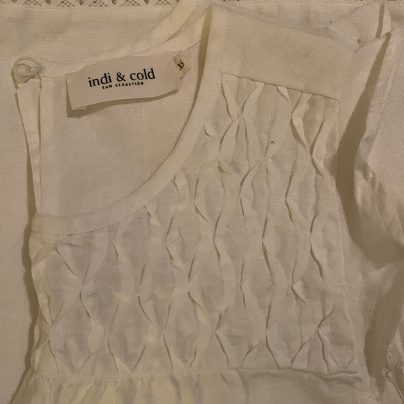 Beautiful linen, sleeveless shirt. Never been worn. Fine, lace detail. - Picture 1 of 4